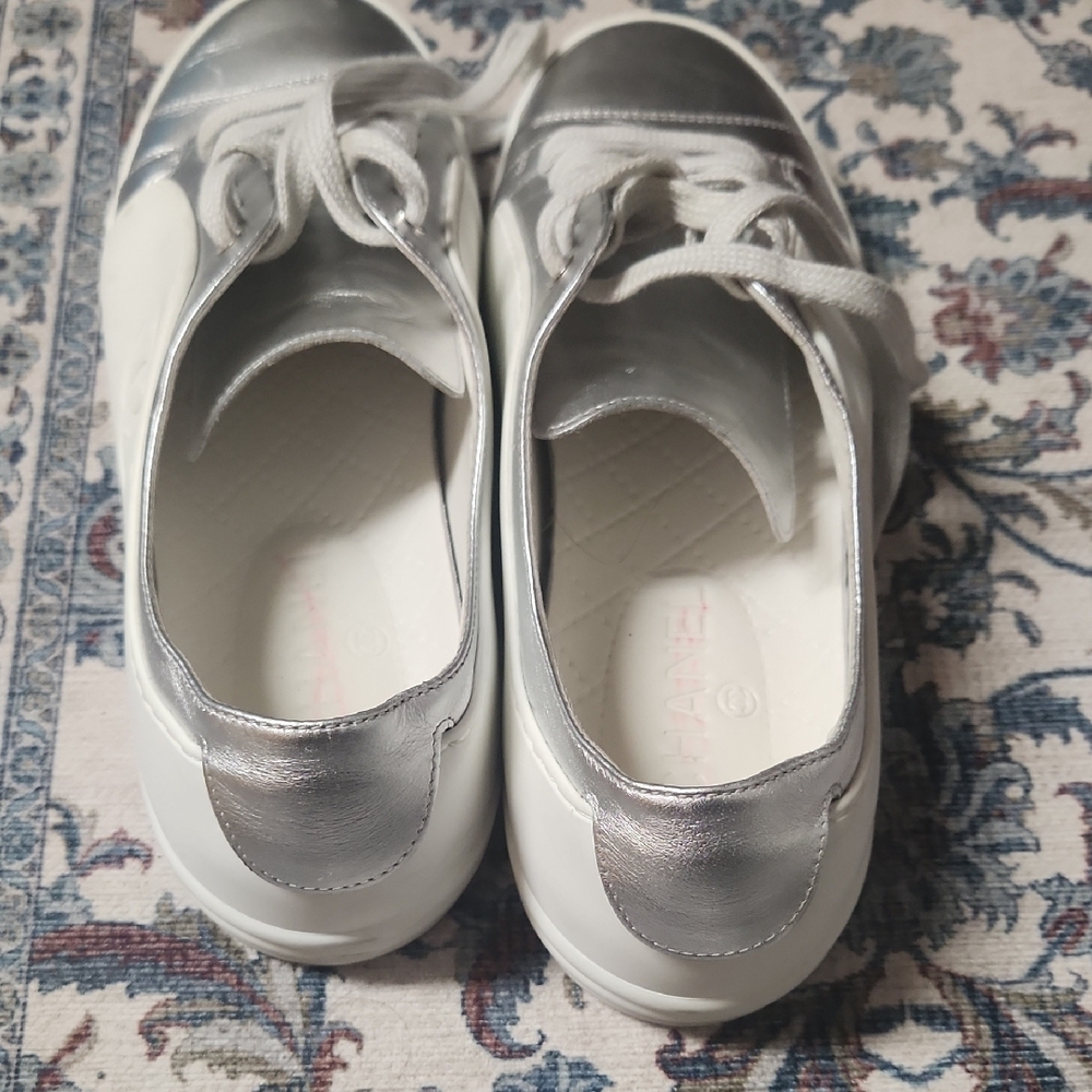 CHANEL Silver and White Sneakers - Picture 4 of 16